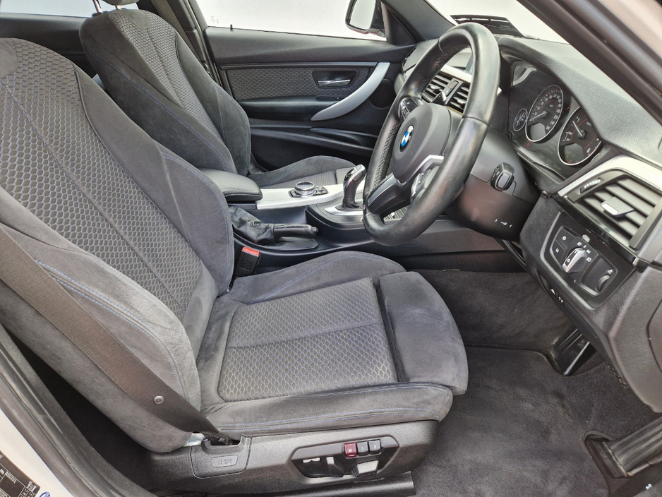 2014 BMW 3 Series - image 26