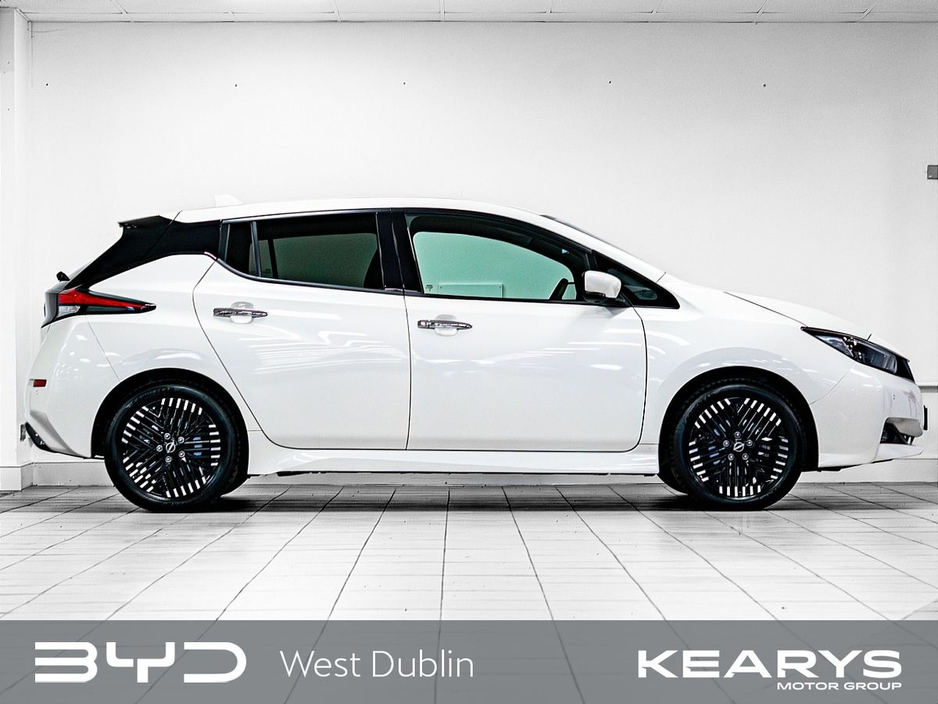 2025 Nissan Leaf - image 3