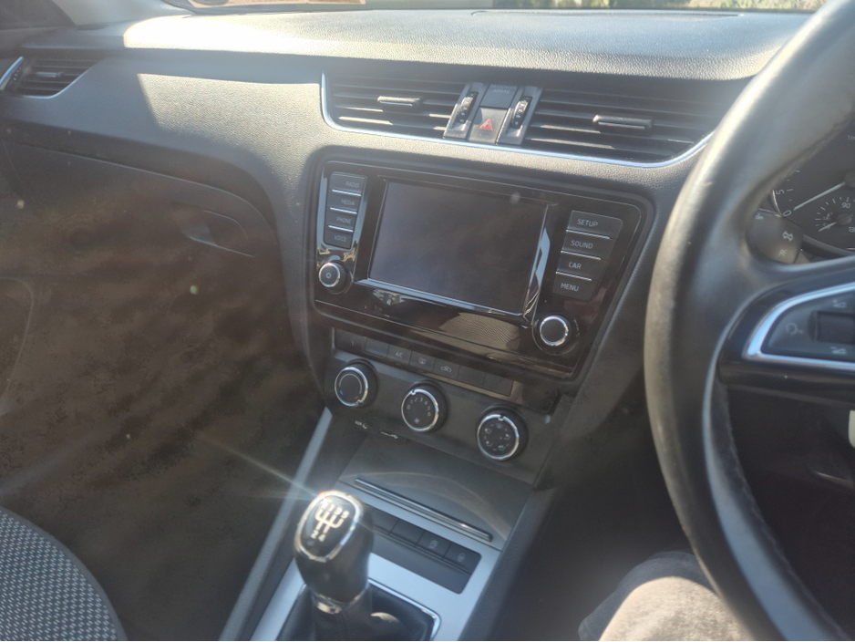 2017 Skoda Octavia - image 13