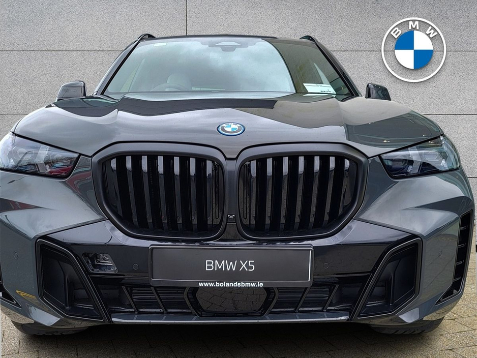 2026 BMW X5 - image 7