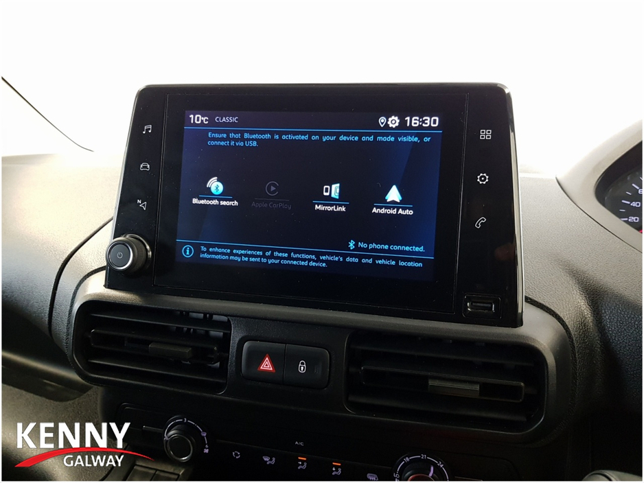 2024 Peugeot Partner - image 31