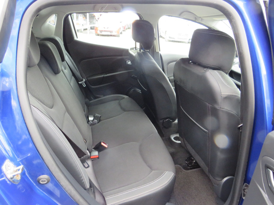 2019 Renault Clio - image 6
