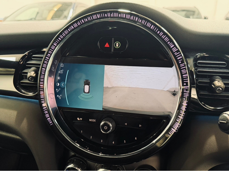 2022 MINI Hatch - image 13