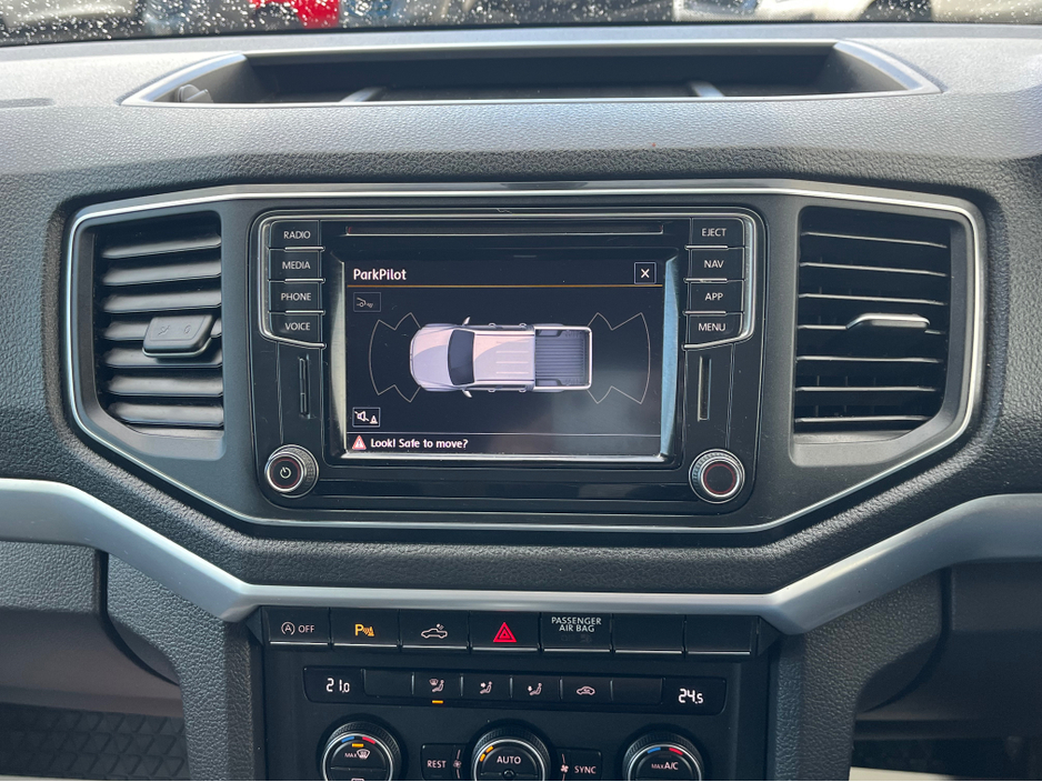 2017 Volkswagen Amarok - image 16