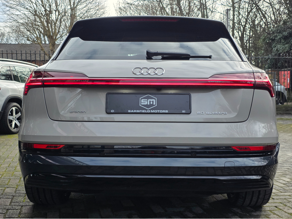 2021 Audi e-tron - image 12