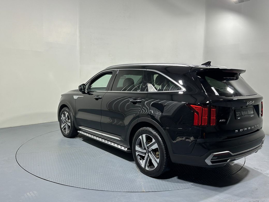2022 Kia Sorento - image 5
