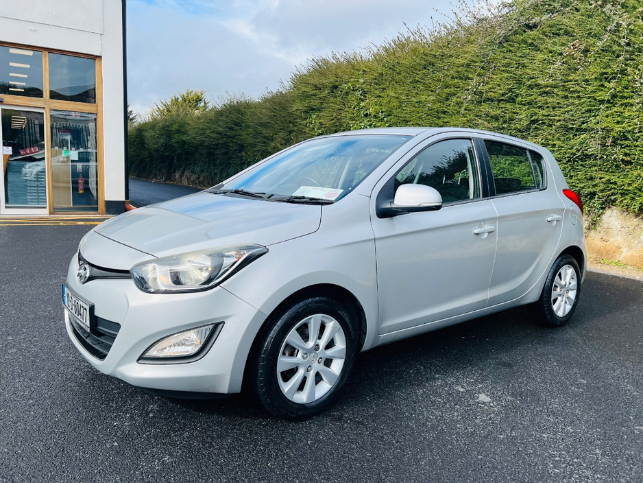 2012 Hyundai i20 - image 5