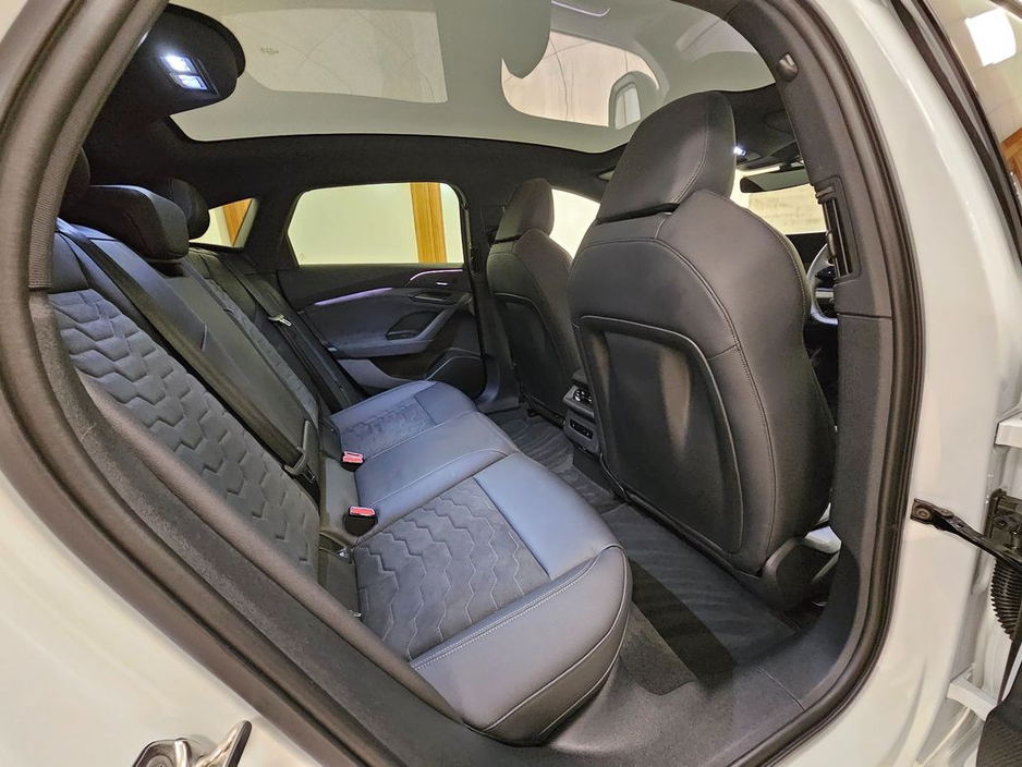 2025 Audi A6 Sportback e-tron - image 14