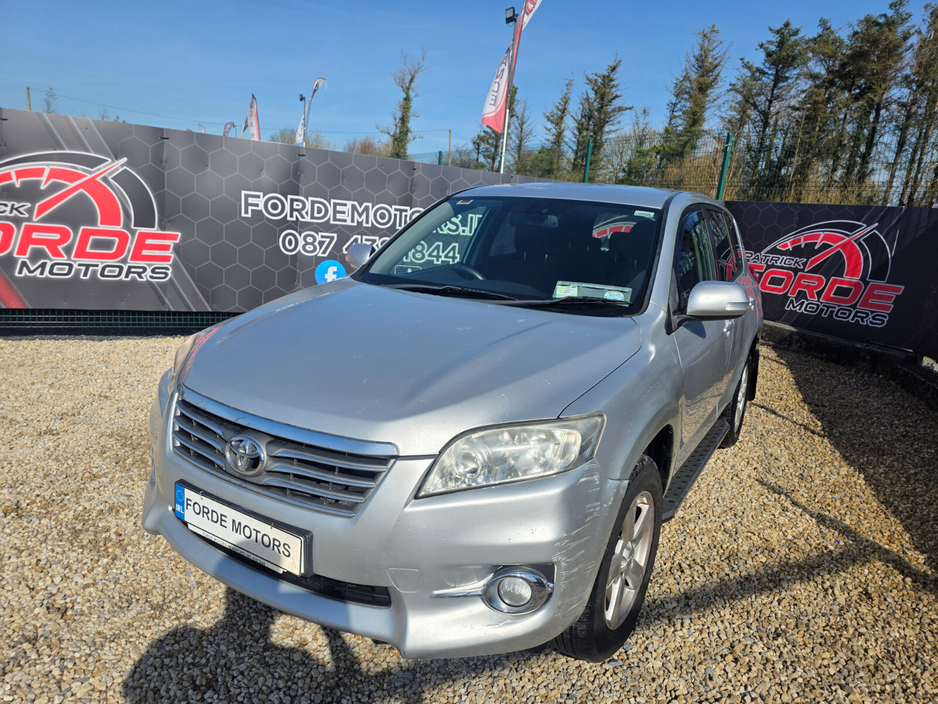 2011 Toyota Rav4 - image 2