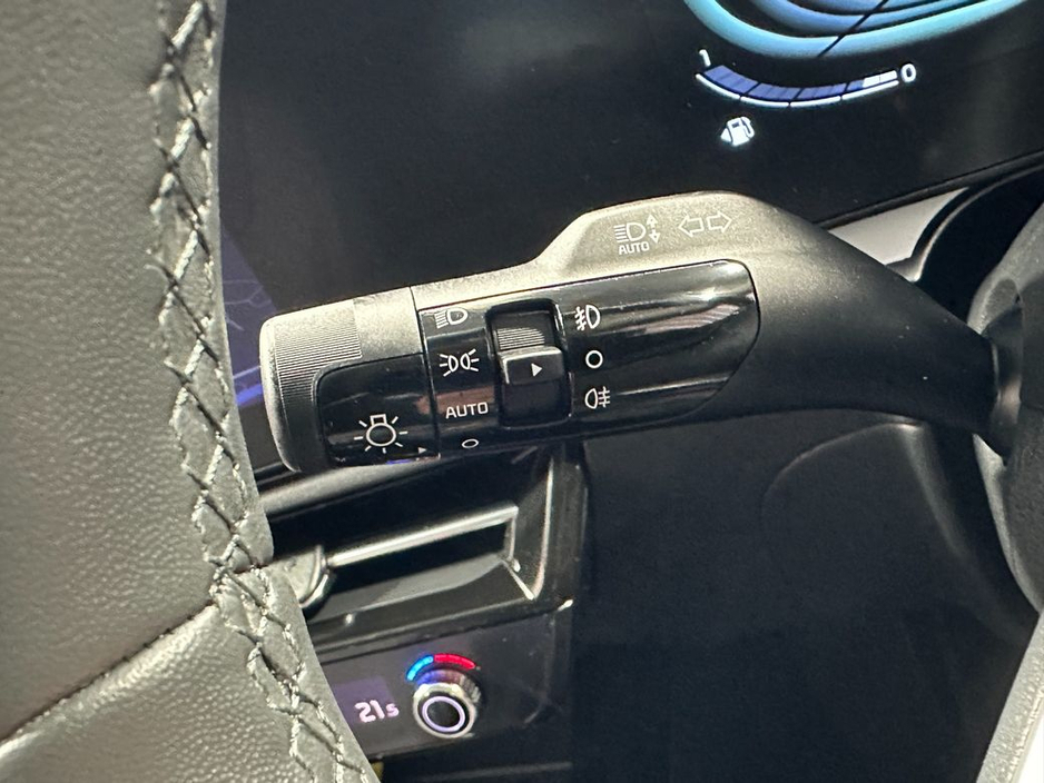 2025 Kia Niro - image 13