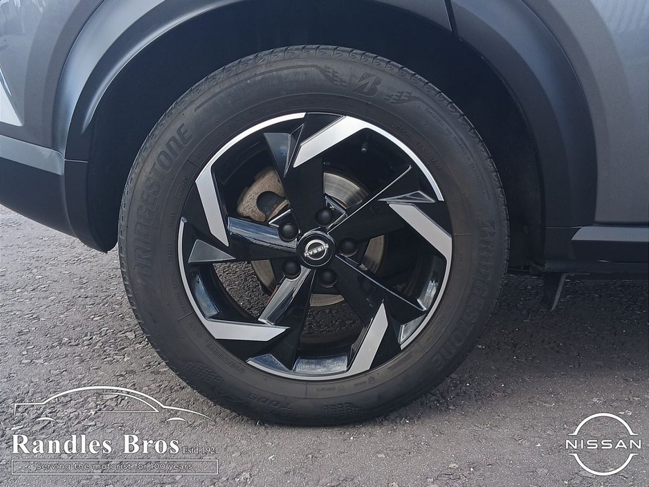 2023 Nissan Juke - image 9