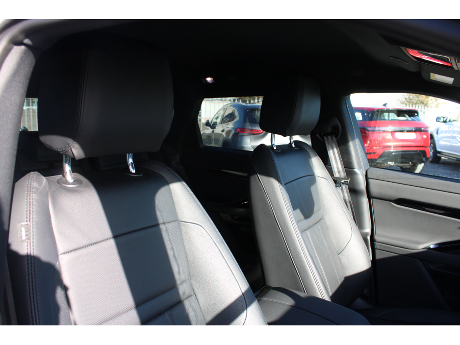 2025 Land Rover Range Rover Evoque - image 6