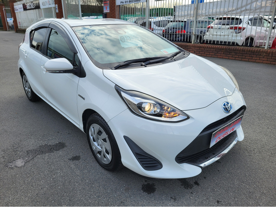 2020 Toyota Aqua - image 9