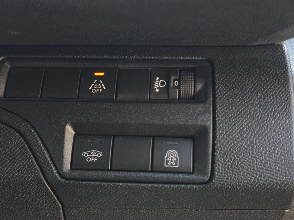 2022 Peugeot 5008 - image 27