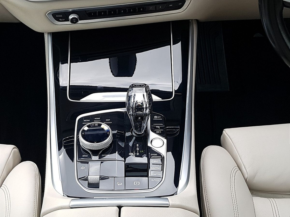 2021 BMW X5 xDrive45e M Sport €67,995