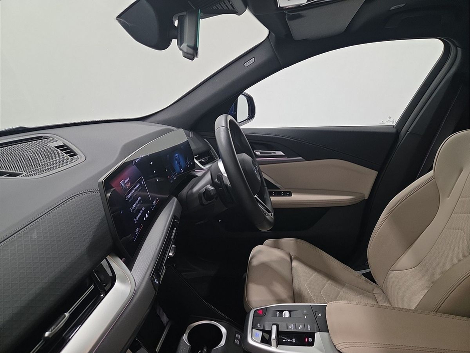 2025 BMW iX2 - image 7