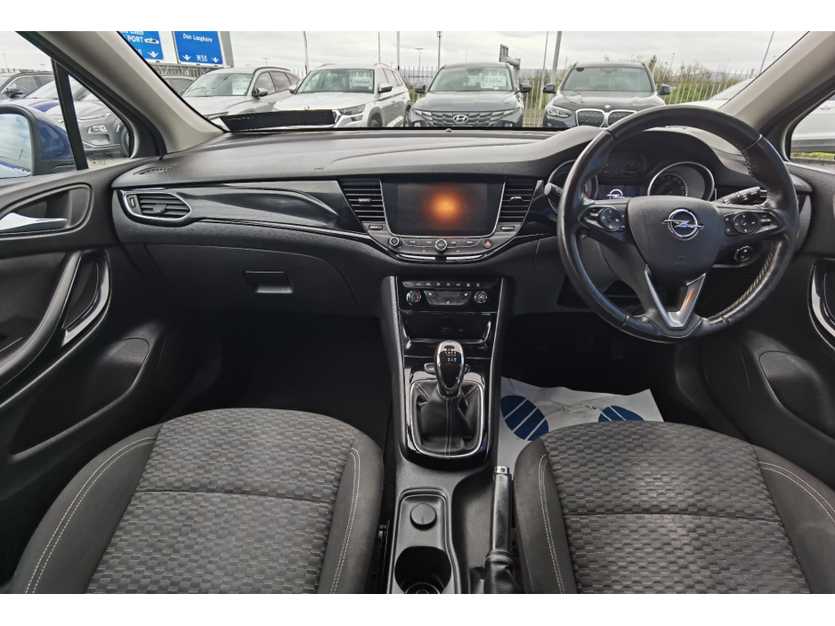 2018 Opel Astra - image 12