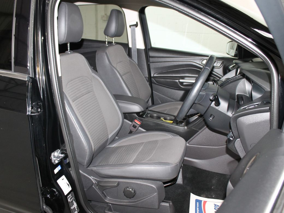 2019 Ford Kuga - image 13