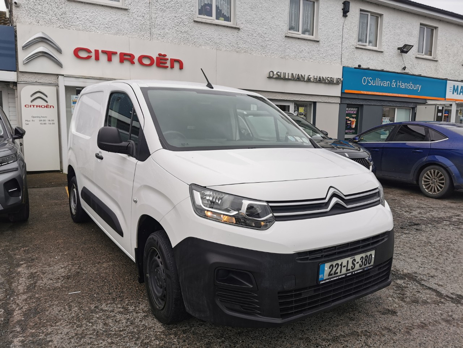 2022 Citroen Berlingo - image 12