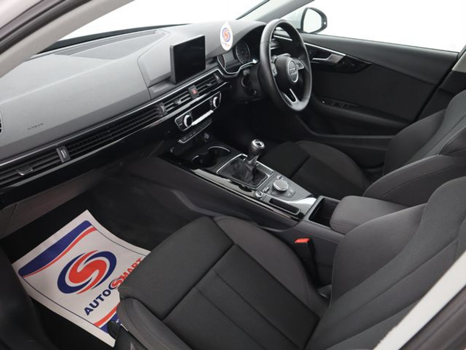 2016 Audi A4 - image 15