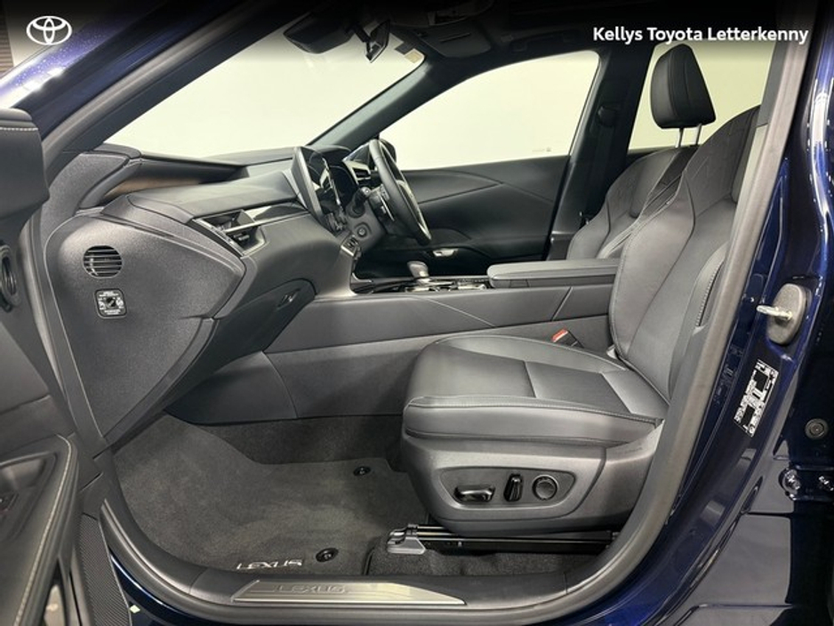 2025 Lexus RX 450h+ - image 6