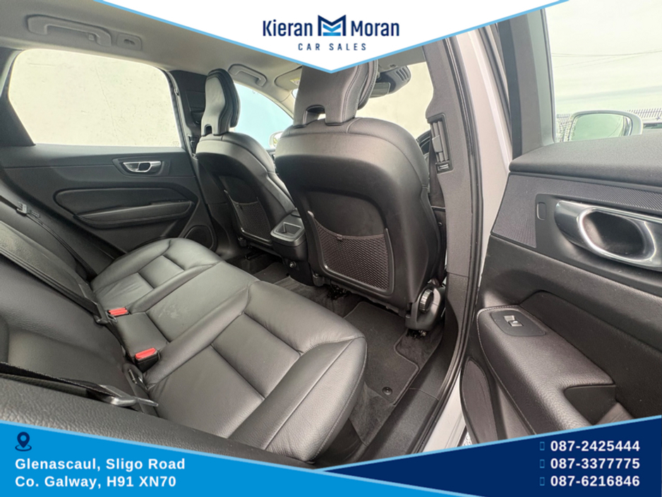 2018 Volvo XC60 - image 14