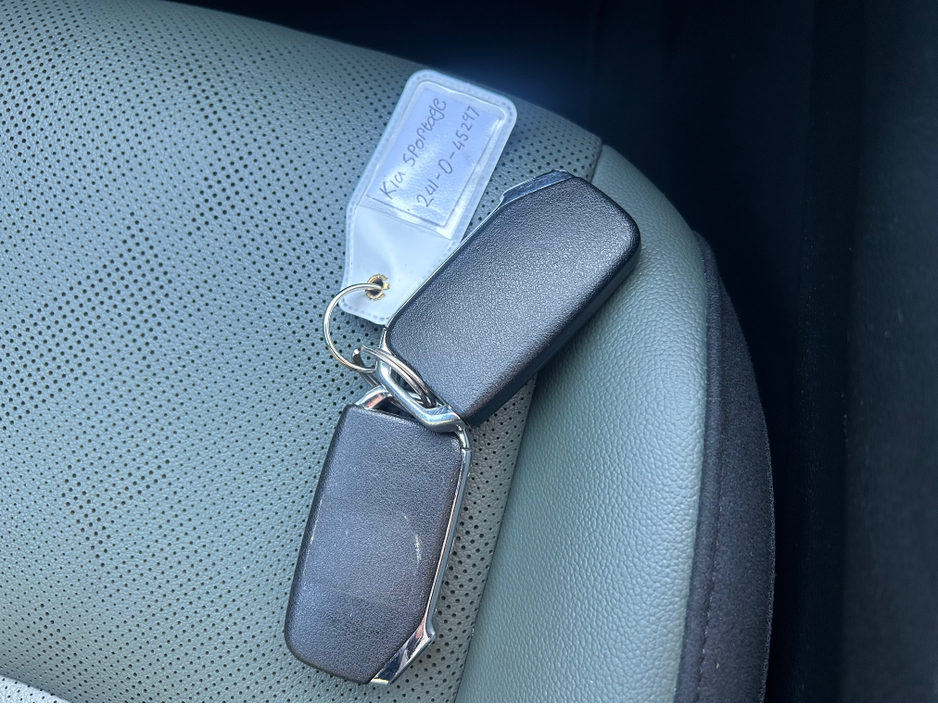 2024 Kia Sportage - image 18