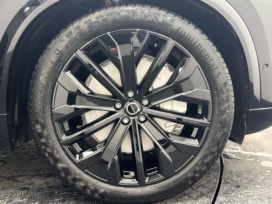 2026 Volvo XC90 - image 5