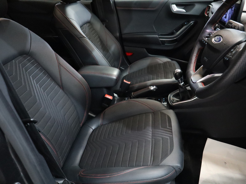 2023 Ford Puma - image 23