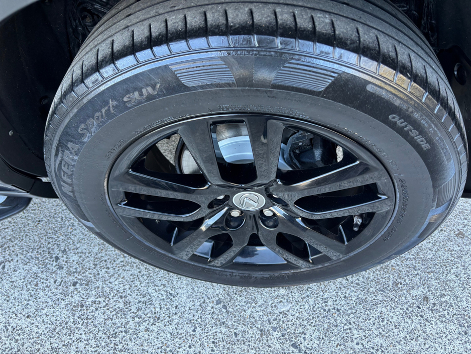 2017 Lexus NX 300 h - image 7