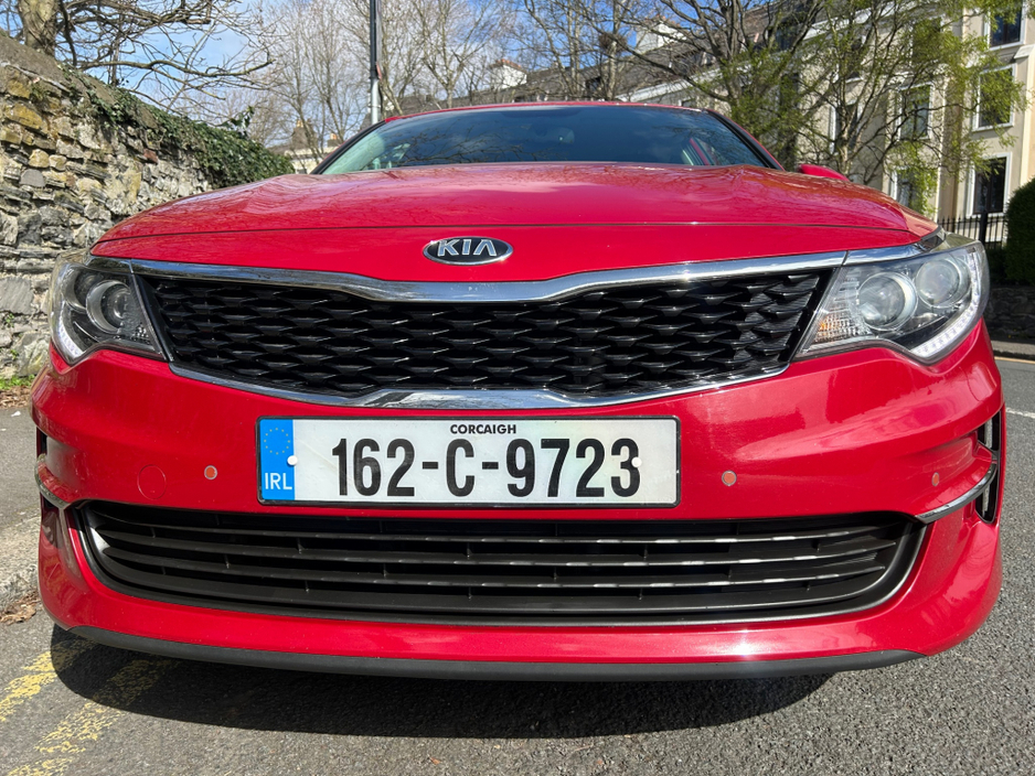 2016 Kia Optima - image 2