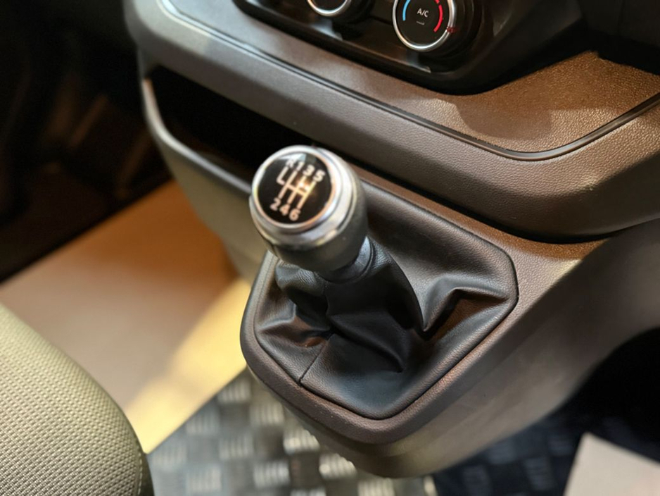 2023 Renault Trafic LL30 BUSINESS PLUS DC // LOW MILEAGE // VAT INVOICE // €20,950