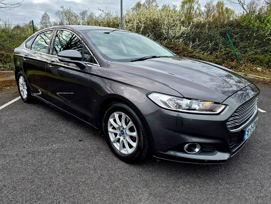 2015 Ford Mondeo - image 2
