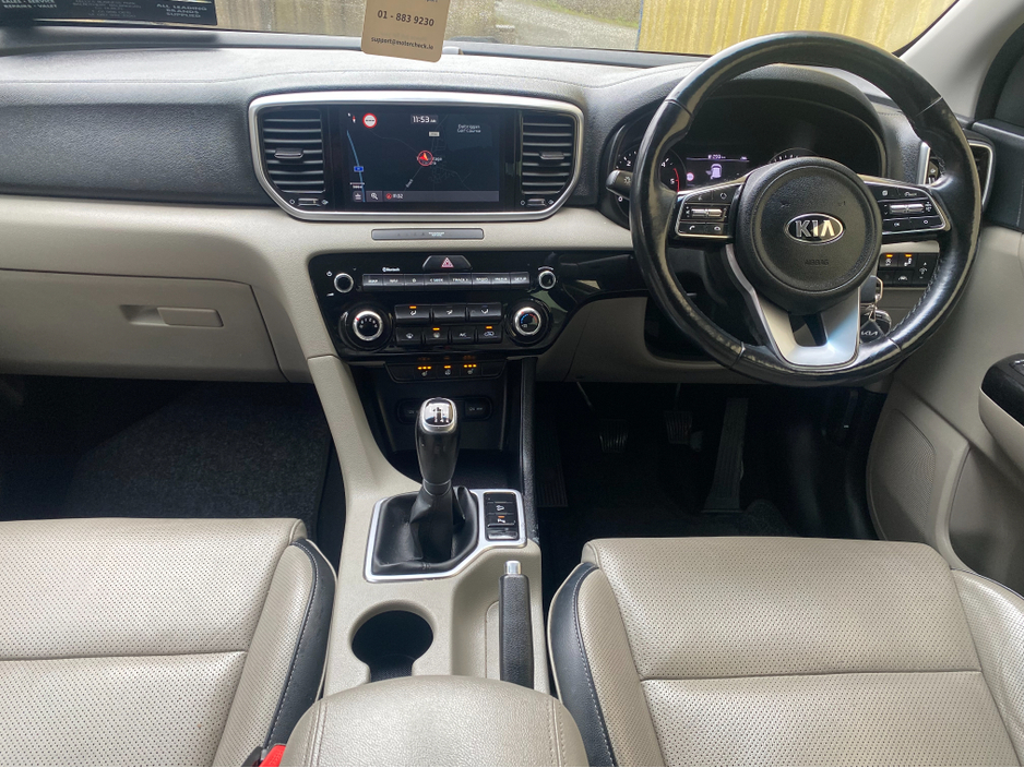 2021 Kia Sportage - image 6