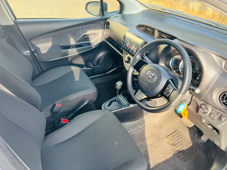 2019 Toyota Vitz - image 19