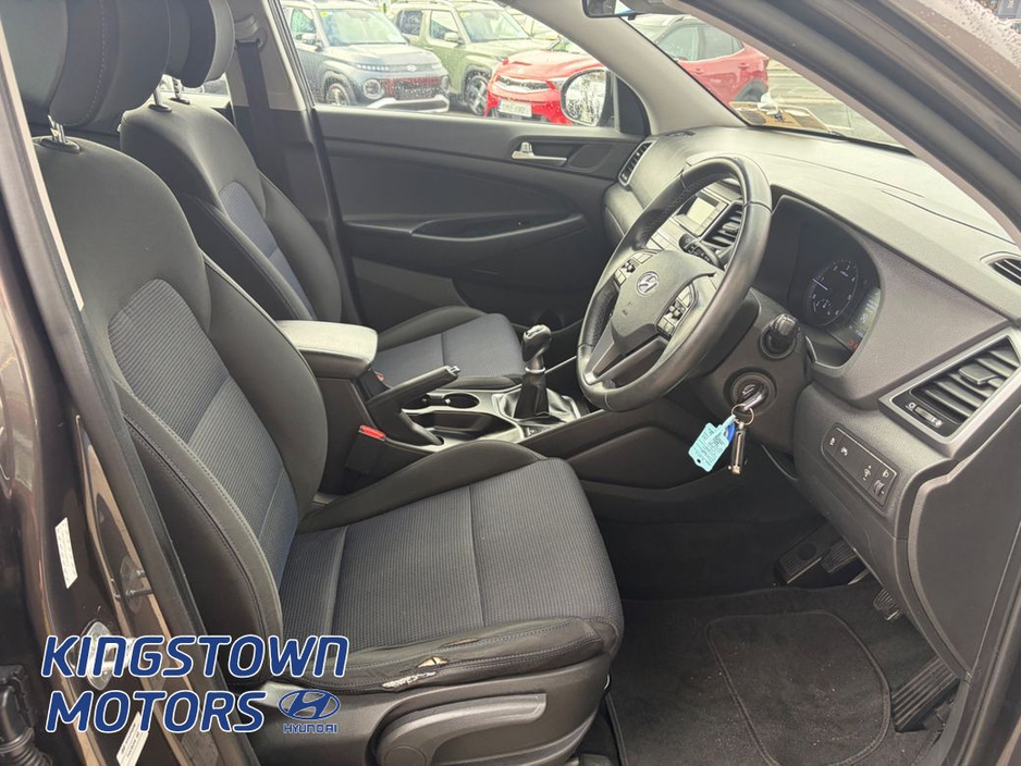 2016 Hyundai Tucson - image 11