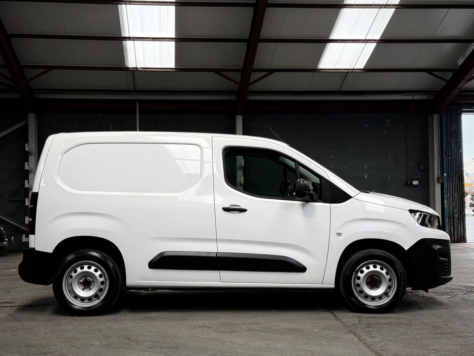 2023 Peugeot Partner BLUEHDI PROFESSIONAL PREMIUM PLUS L1 // 12 MONTH WARRANTY // SAME DAY FINANCE €13,950