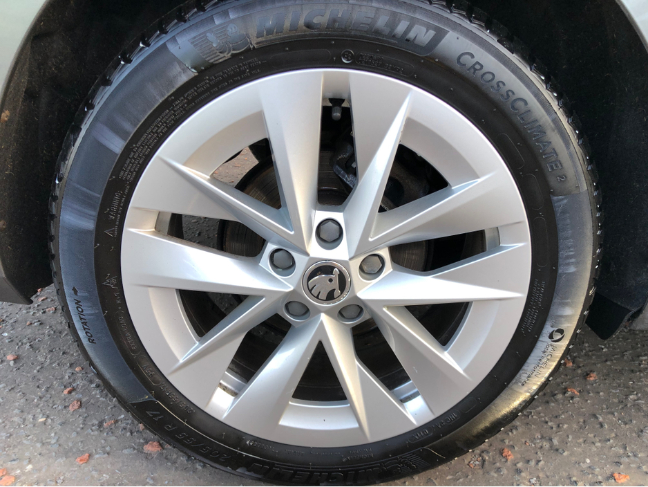 2022 Skoda Octavia - image 20