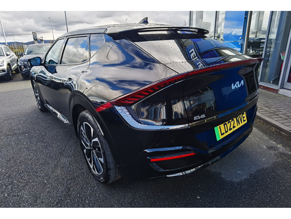 2022 Kia EV6 - image 6