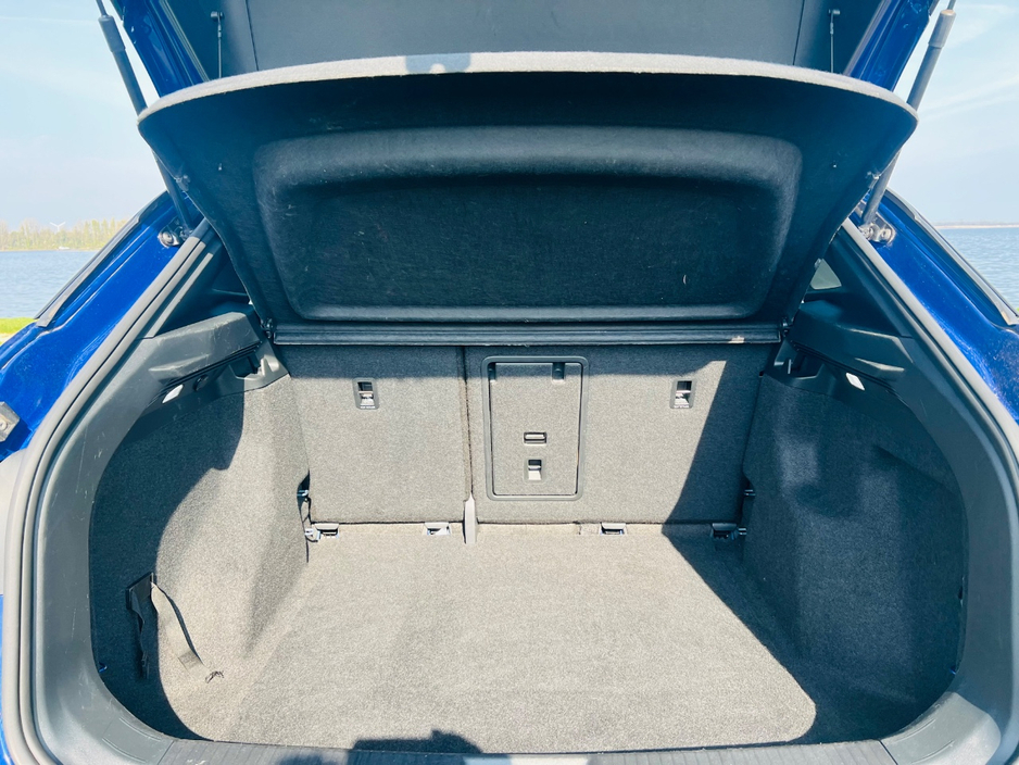 2022 Volkswagen ID.4 - image 15