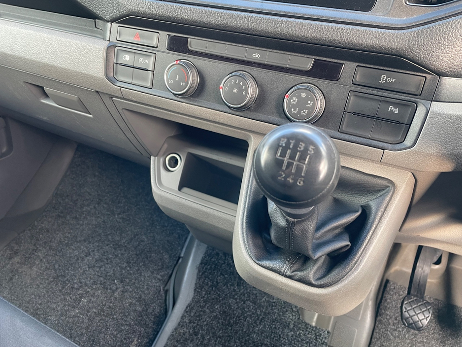 2022 Volkswagen Crafter - image 20