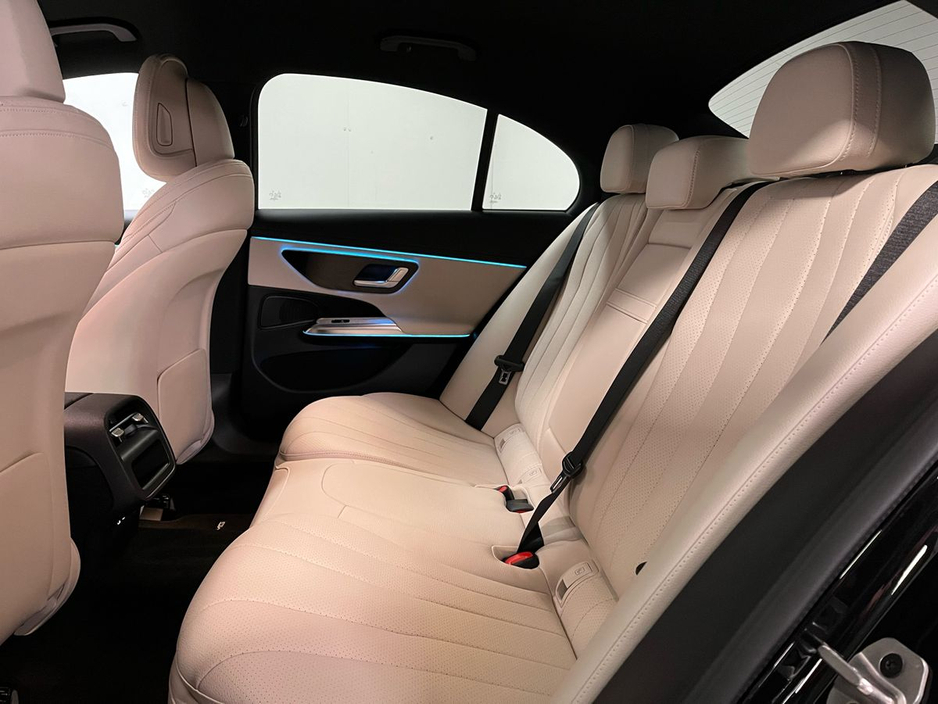 2026 Mercedes-Benz E Class 300de AMG - 20 Inch Alloys - Reversing Camera - Ambient Lighting - Sat Nav - Climate Control - Electric Heated Memory Seats - Keyless Start - Apple CarPlay/Android Auto €91,406