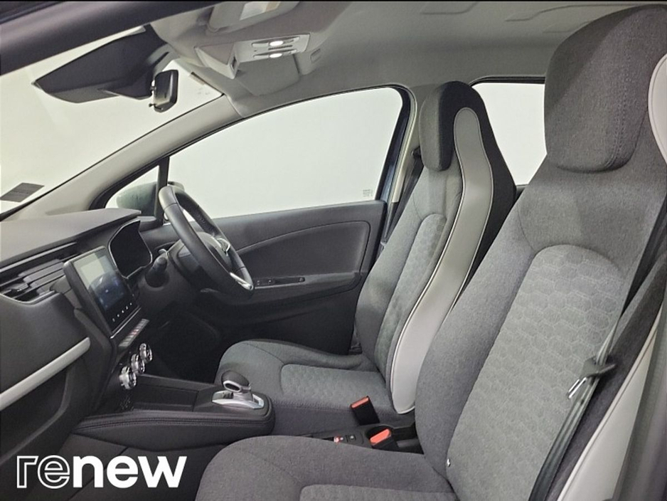 2022 Renault Zoe "Automatic" "Electric Vehicle" "Parking Sensors" "50KW Battery" Sat Nav" "Touch Screen Dispplay" €13,995