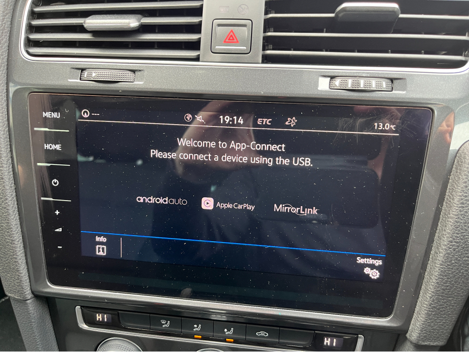 2018 Volkswagen Golf - image 21