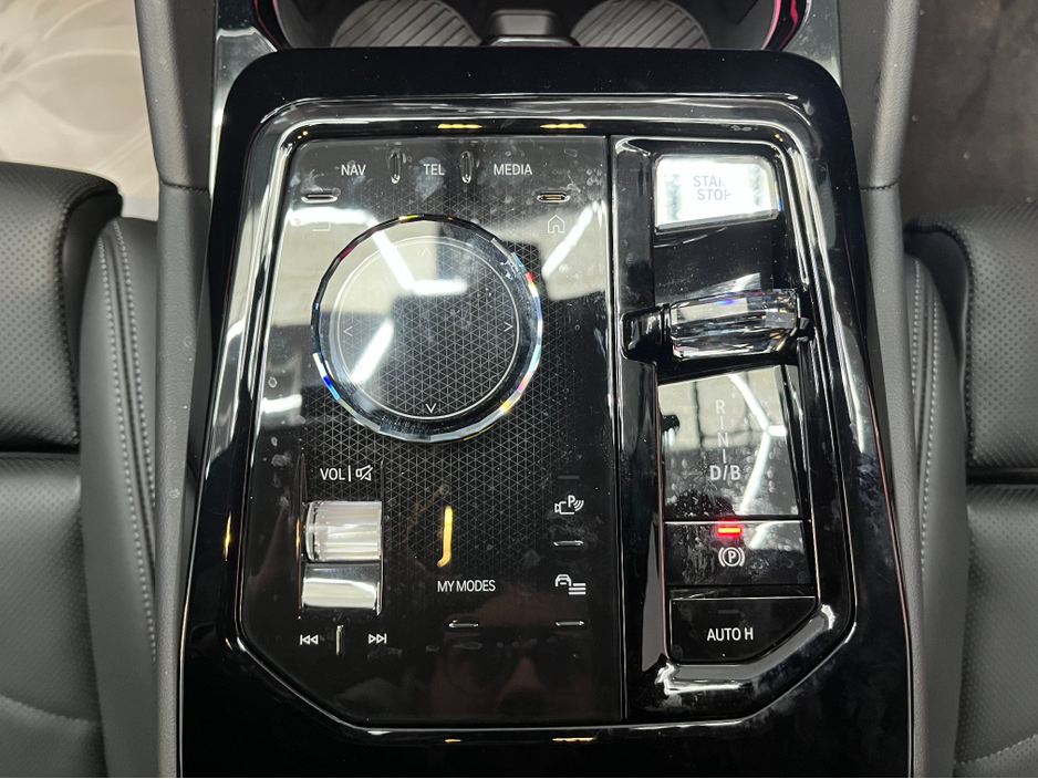 2024 BMW i5 2024 BMW I5 EDRIVE40 TOURING EXCELLENCE ELECTRIC AUTOMATIC / CRUISE CONTROL / 360° CAMERA / ELECTRIC MEMORY & HEATED SEATS / APPLE CARPLAY / PANORAMIC SUNROOF / PADDLE SHIFTERS / AMBIENT LIGHT