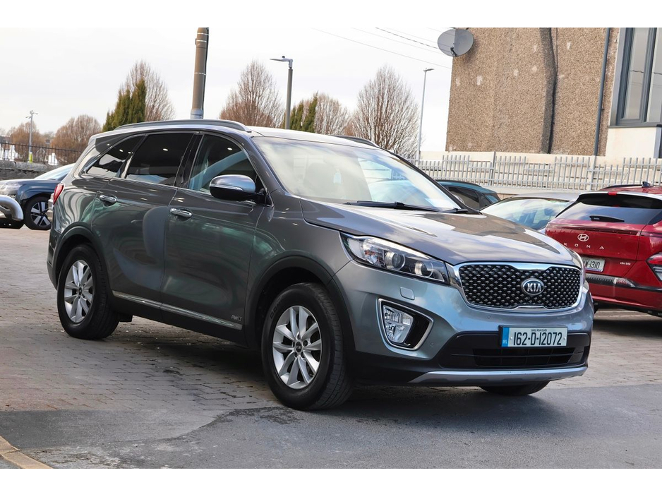 2016 Kia Sorento - image 6