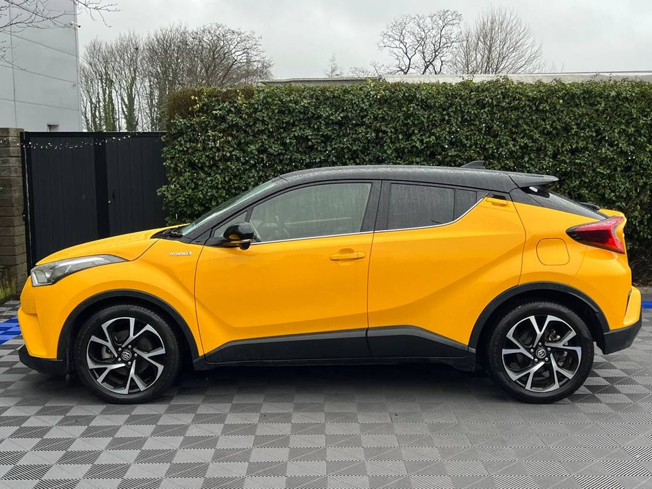 2018 Toyota C-HR 1.8 HYBRID // SERVICE HISTORY // 18" DIAMOND CUT ALLOYS // ADAPTIVE CRUISE CONTROL €17,750