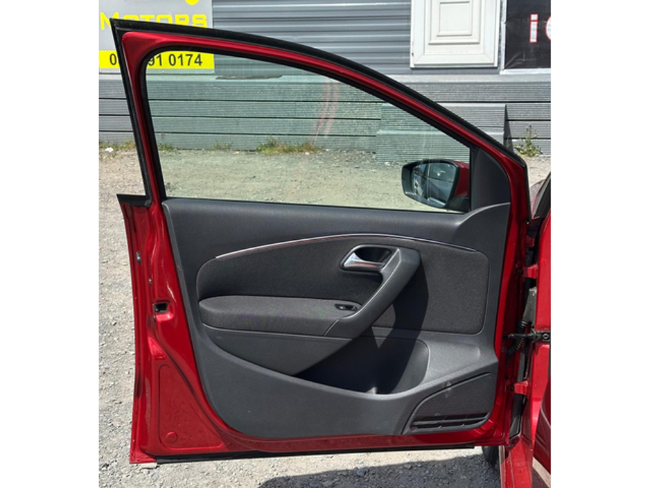 2015 Volkswagen Polo LOUNGE  1.2 AUTOMATIC FRESH IMPORT (5452) €10,495