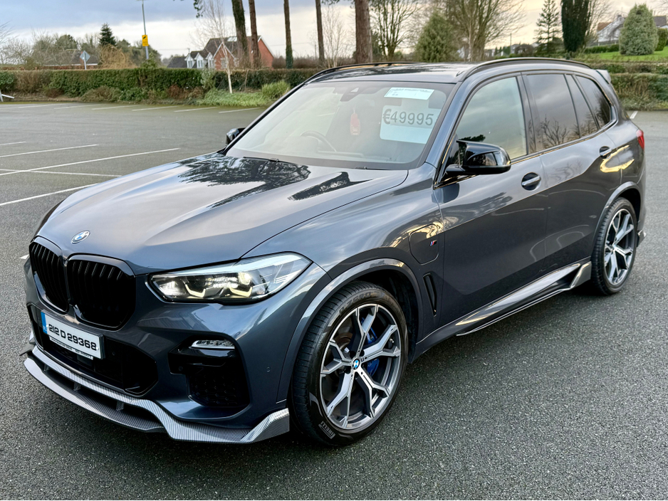 2021 BMW X5 - image 6