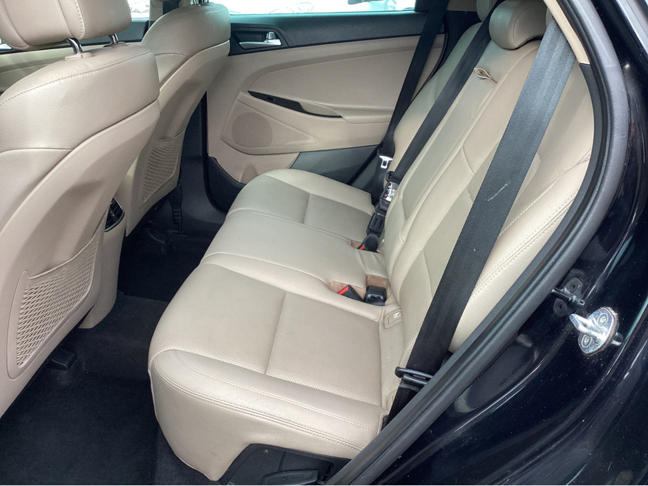 2017 Hyundai Tucson - image 17